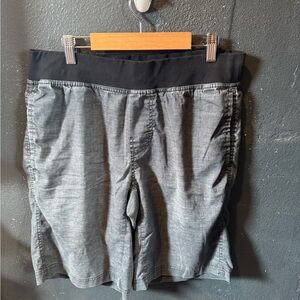 Men’s Prana Charcoal and Black Elastic Waist Shorts